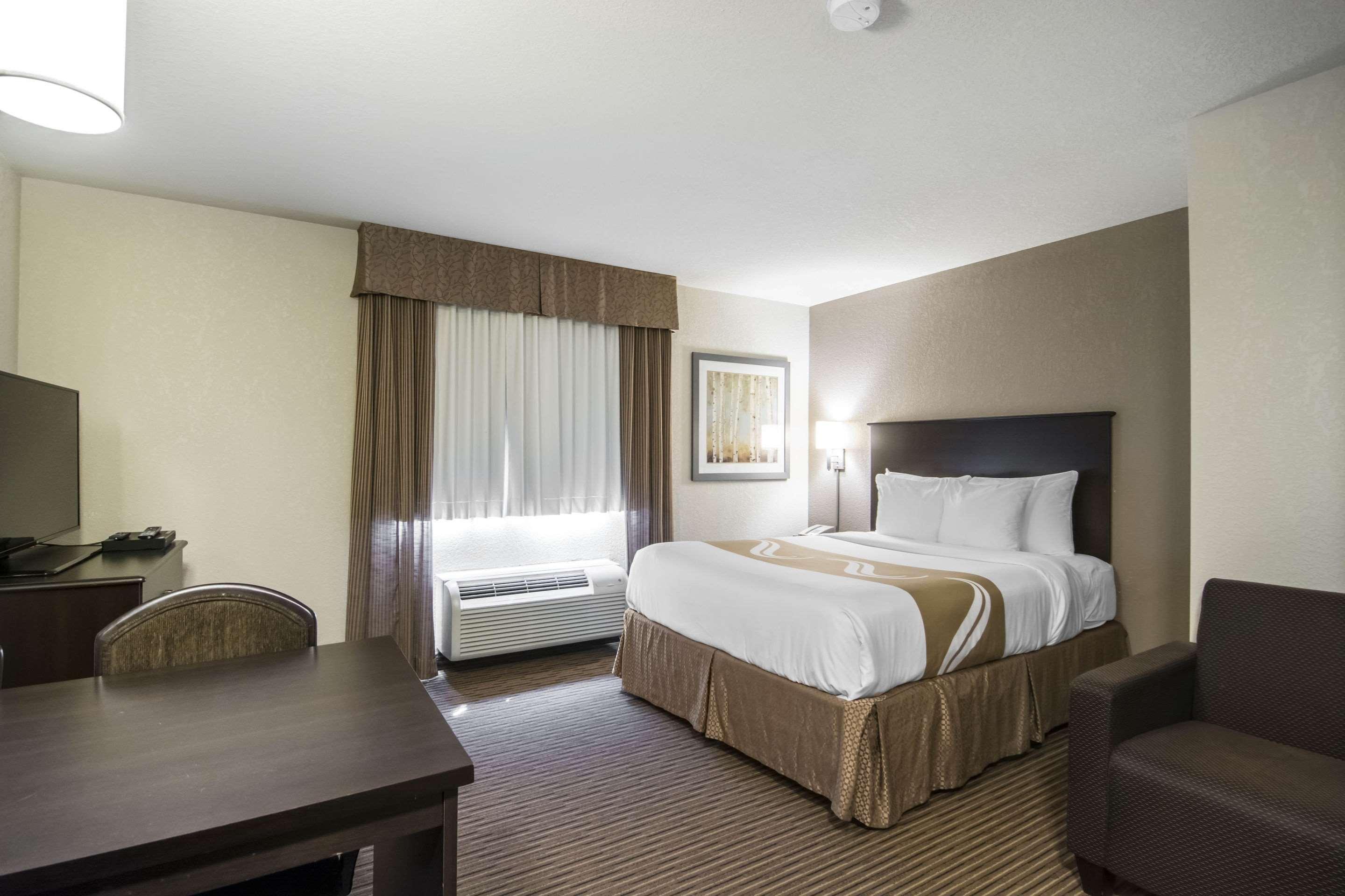 Quality Inn & Suites Thompson Ngoại thất bức ảnh