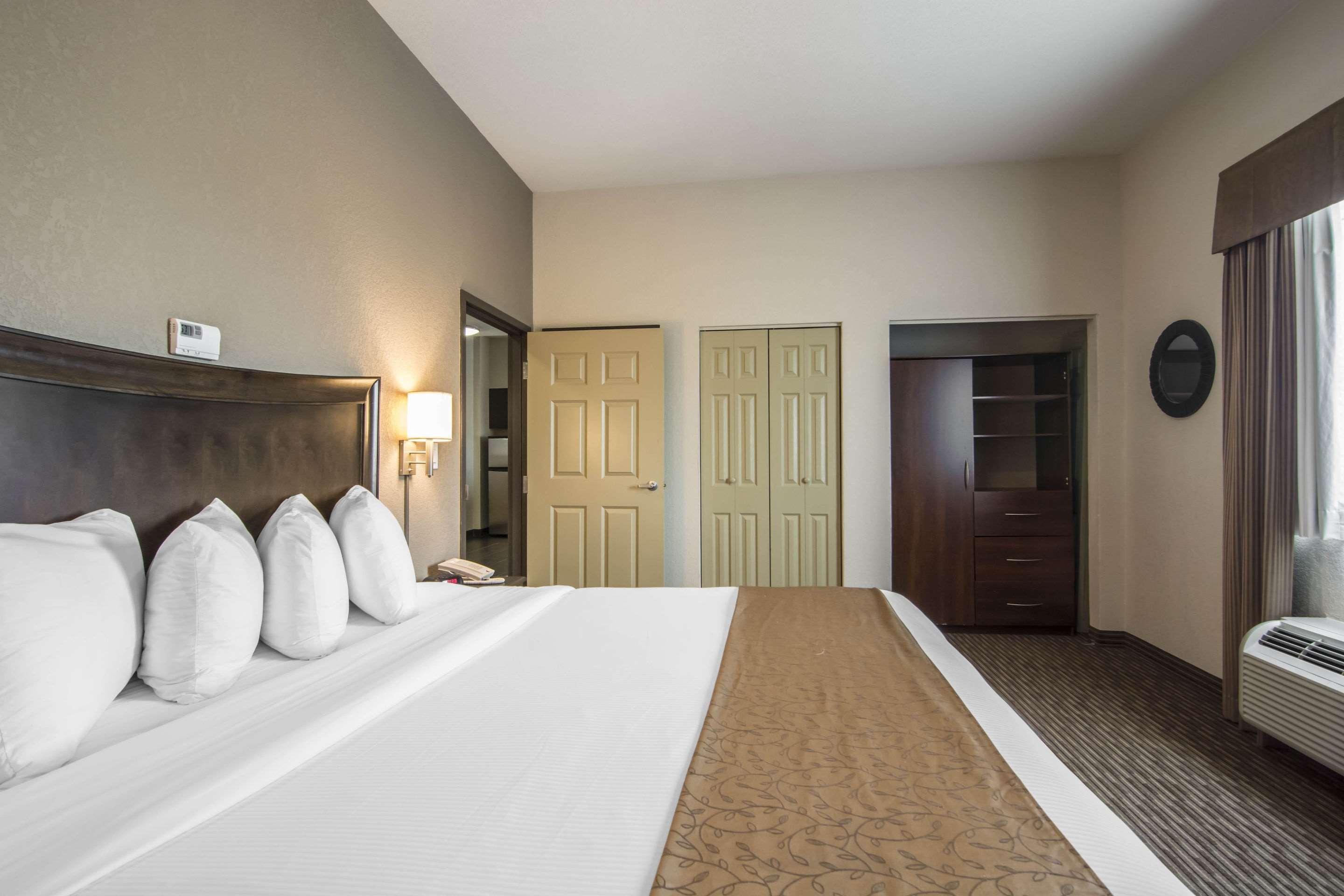 Quality Inn & Suites Thompson Ngoại thất bức ảnh