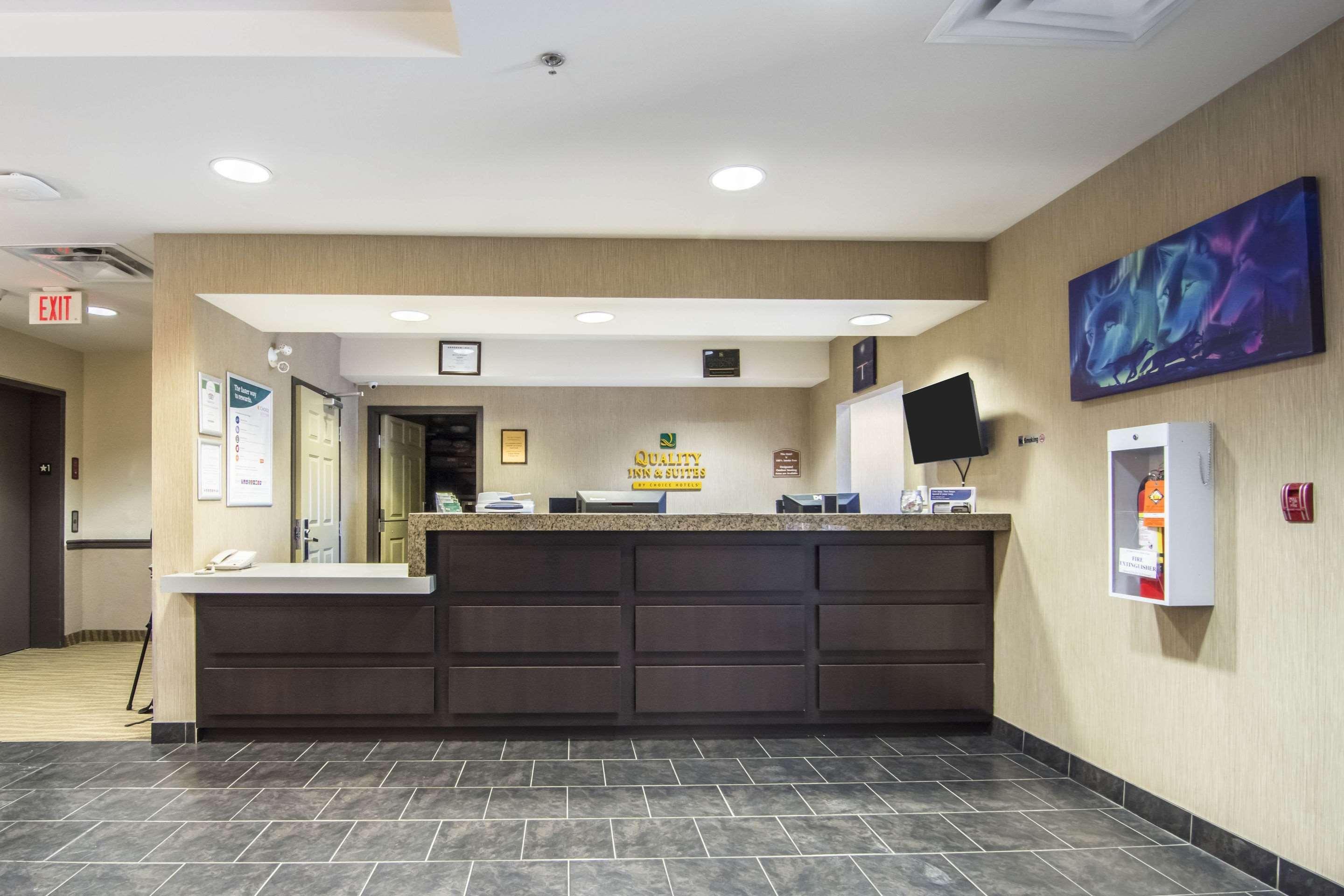 Quality Inn & Suites Thompson Ngoại thất bức ảnh